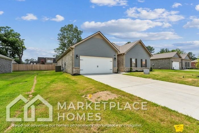 2135 Hyacinth Ln - Photo 5 of 34