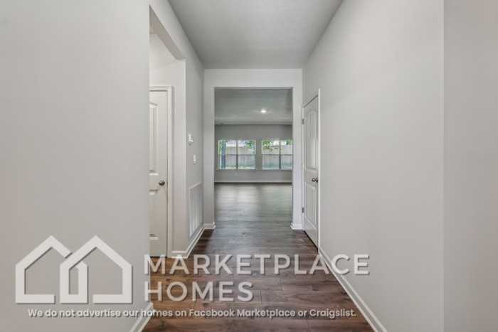 2135 Hyacinth Ln - Photo 7 of 34