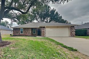 555 Meadowbrook Dr - Photo 1 of 1