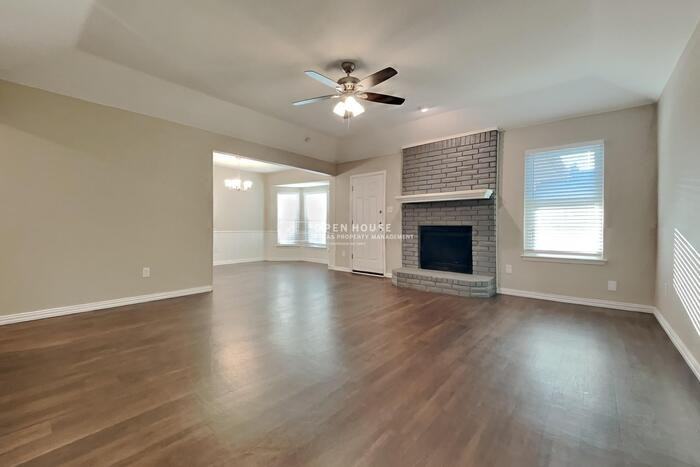 555 Meadowbrook Dr - Photo 5 of 20