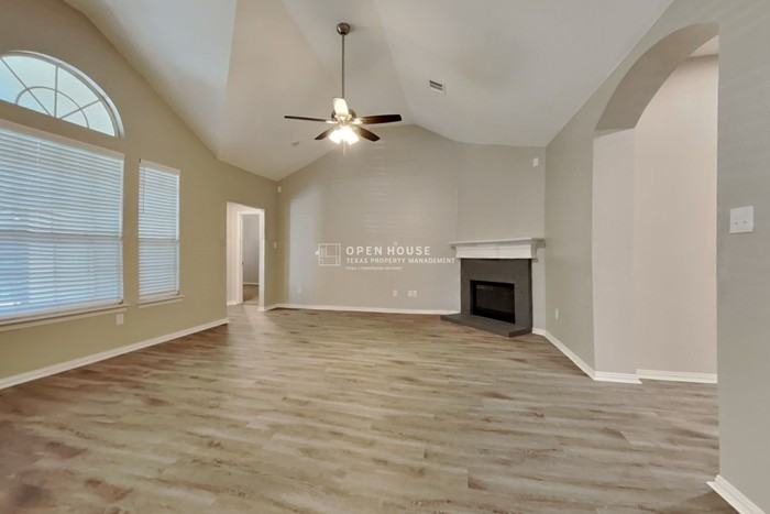 2601 Crestwood Dr - Photo 6 of 23