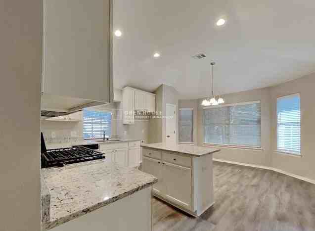 2601 Crestwood Dr - Photo 7 of 23