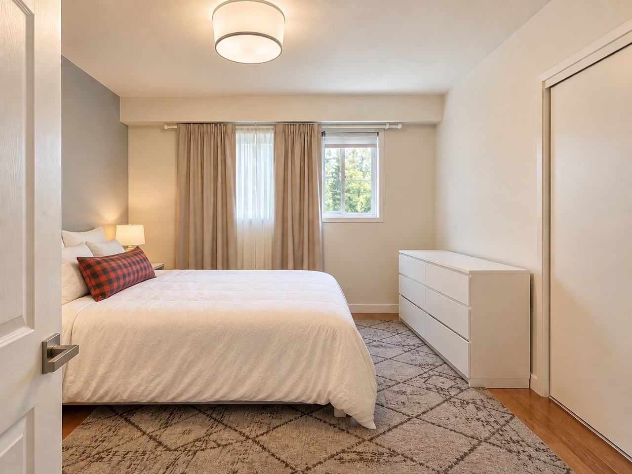 638 West 54th Avenue - Photo 7 of 14