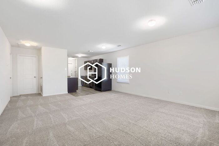 2202 Beecha St - Photo 3 of 14