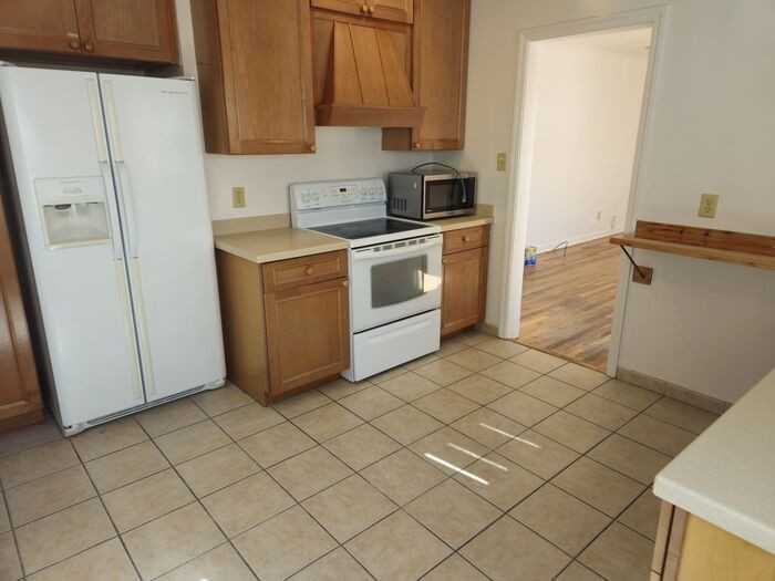 519 Wonder St - Photo 3 of 17