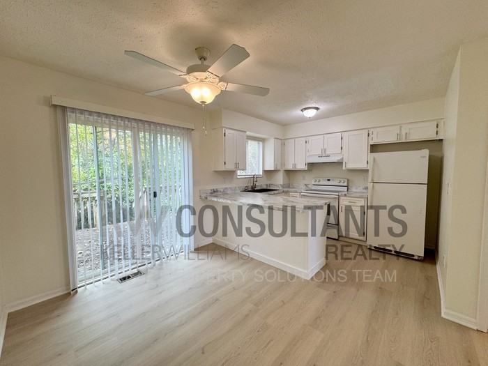 2765 Walden Bluff Ct - Photo 6 of 23