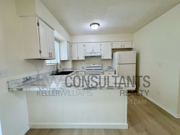 2765 Walden Bluff Ct - Photo 7 of 23