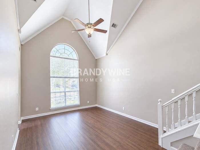 8639 Valmont Cir - Photo 4 of 20