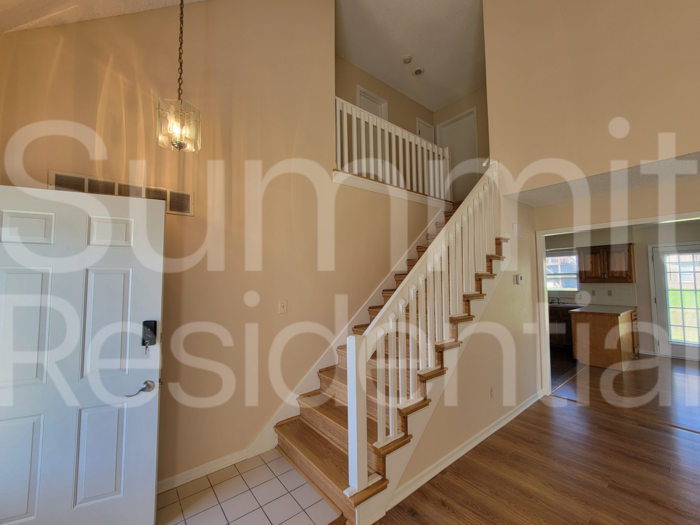 6642 W 152nd St - Photo 4 of 38