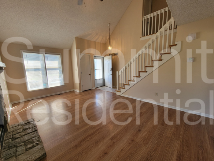 6642 W 152nd St - Photo 6 of 38