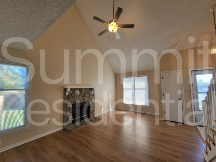 6642 W 152nd St - Photo 7 of 38