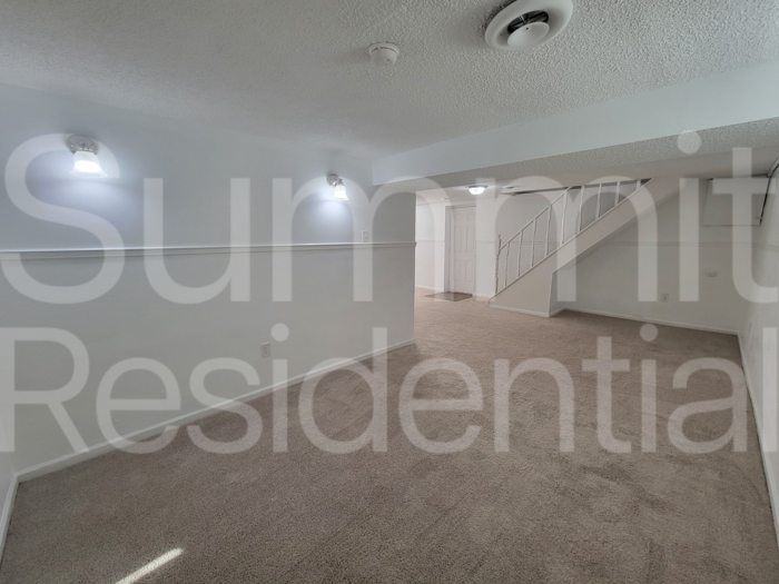 8315 Ella Ave - Photo 6 of 9