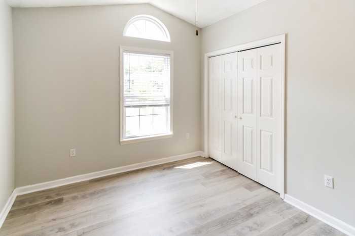 167 Cheshire Ct - Photo 5 of 10