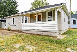 featured image of 3500 Oaklawn Blvd