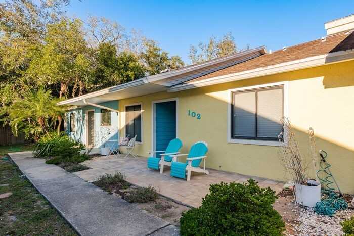 102 Anclote Rd - Photo 3 of 32