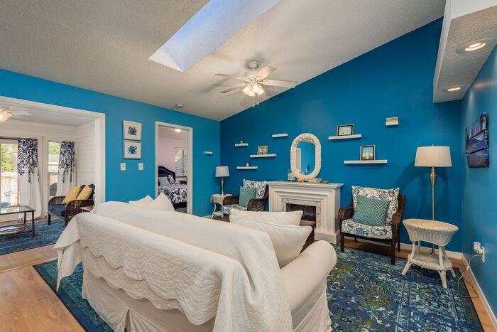 102 Anclote Rd - Photo 7 of 32