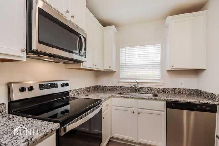 10490 Sweetwater Creek Dr - Photo 3 of 21