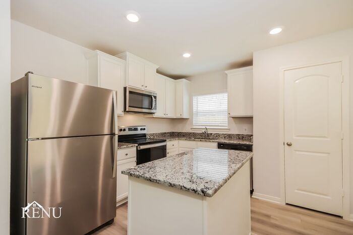 10490 Sweetwater Creek Dr - Photo 4 of 21