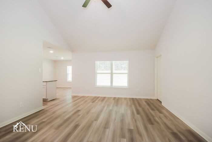 10490 Sweetwater Creek Dr - Photo 6 of 21