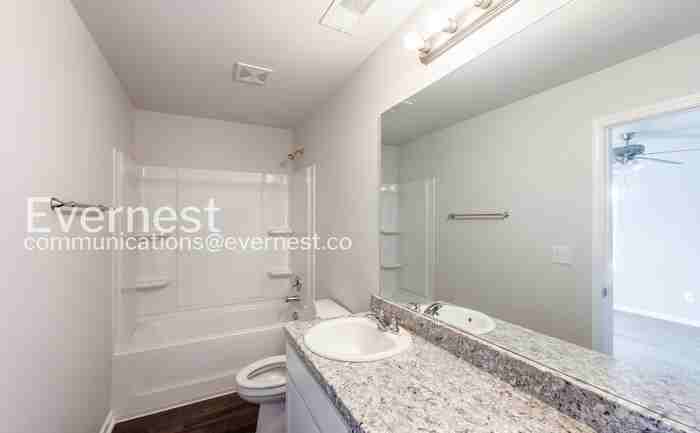 215 Tiffany Ln - Photo 5 of 18