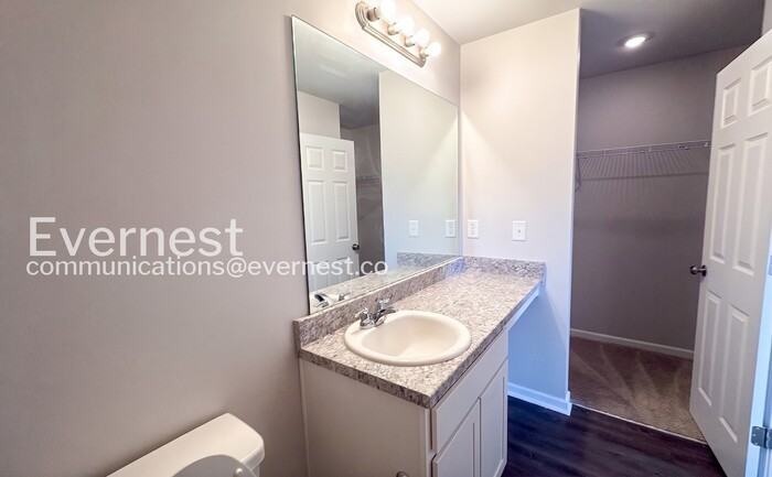 215 Tiffany Ln - Photo 6 of 18