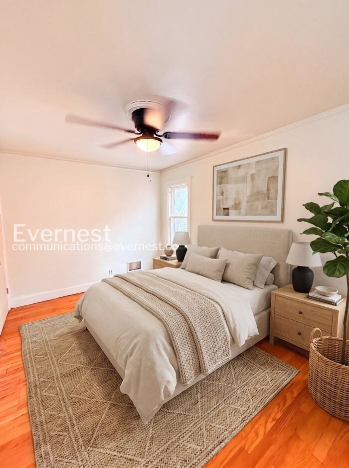 15756 Robson St - Photo 3 of 26