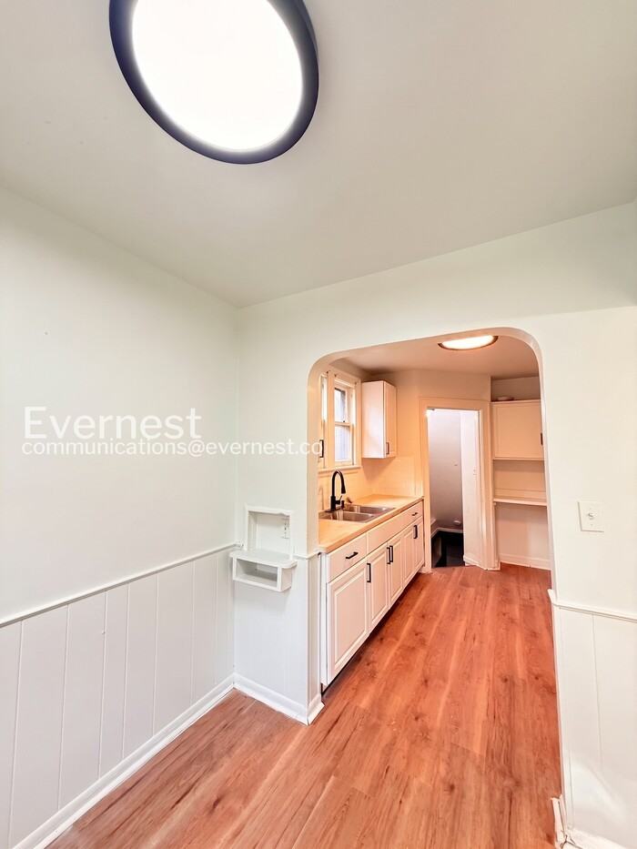 15756 Robson St - Photo 6 of 26
