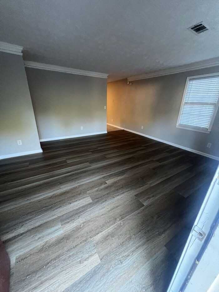 459 Southern Way - Photo 3 of 15