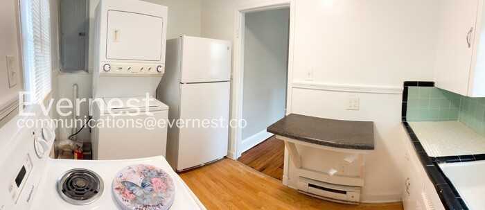 2704 Dellrose Ave - Photo 4 of 17