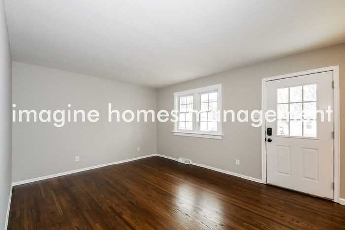845 Liggett Ave - Photo 4 of 16