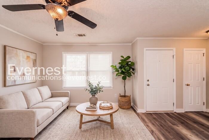 2183 Cheshire Dr - Photo 2 of 23
