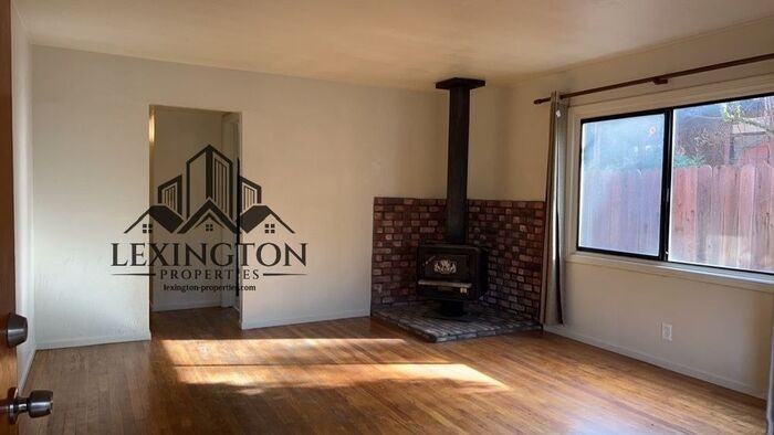4028 Ridge St - Photo 2 of 15