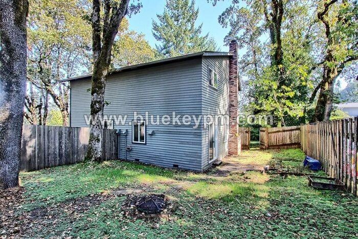 1350 Parrish St - Photo 2 of 11