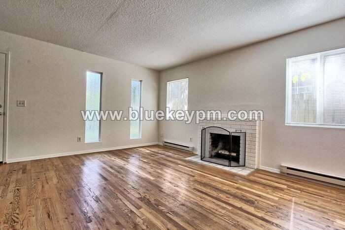 1350 Parrish St - Photo 4 of 11