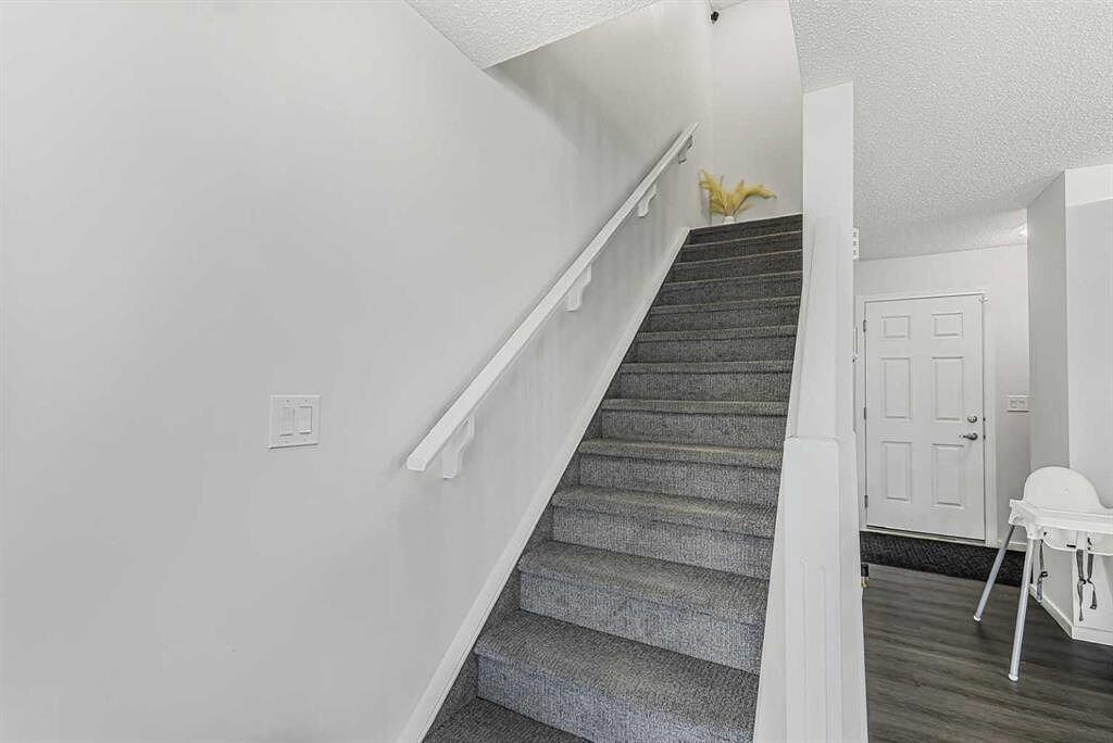 1482 148 Ave Nw - Photo 6 of 24