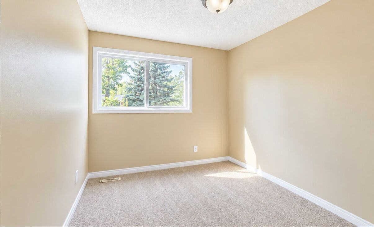 18130 81 Ave Nw - Photo 6 of 9