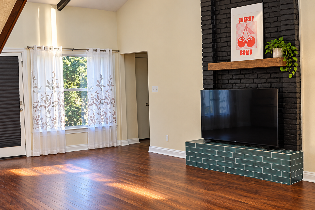 1822 Wildwood Dr #NA - Photo 4 of 13