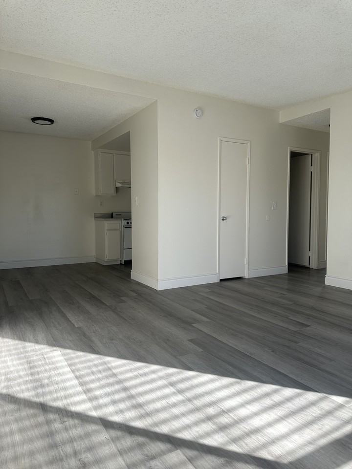 2230 S Eastern Ave #48 - Photo 3 of 8