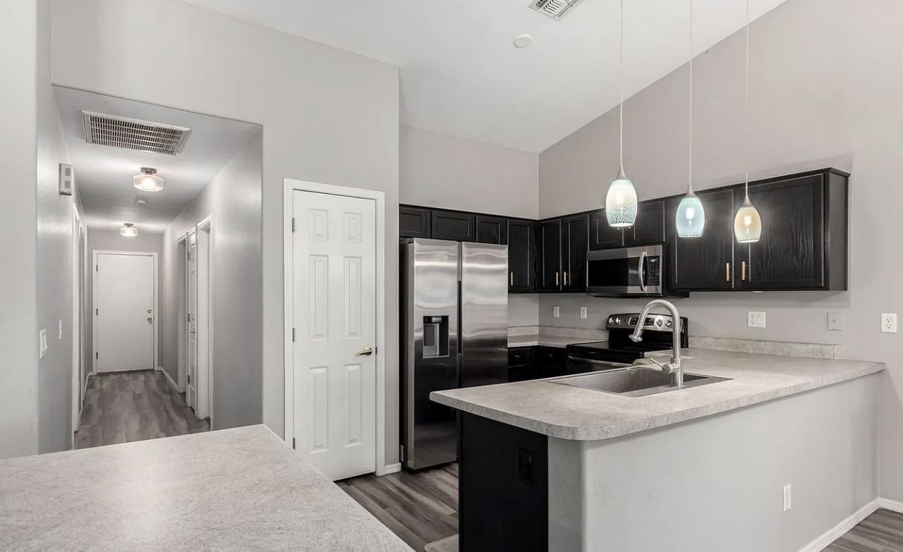 9259 W Caron Cir #NA - Photo 4 of 10