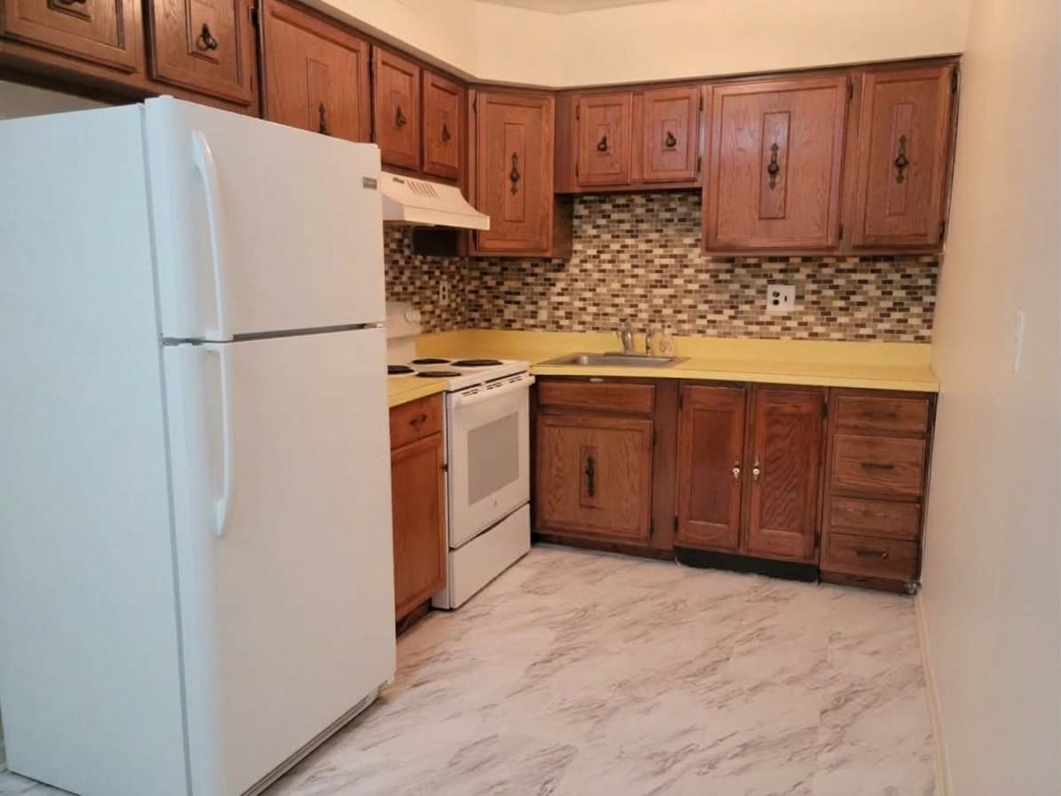 143 Reliance Pl #1 - Photo 2 of 8