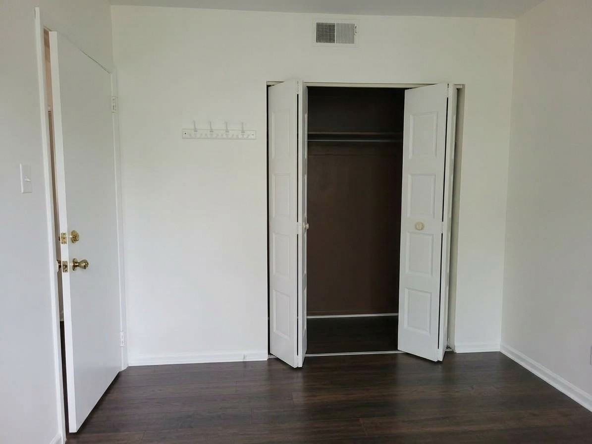 143 Reliance Pl #1 - Photo 4 of 8