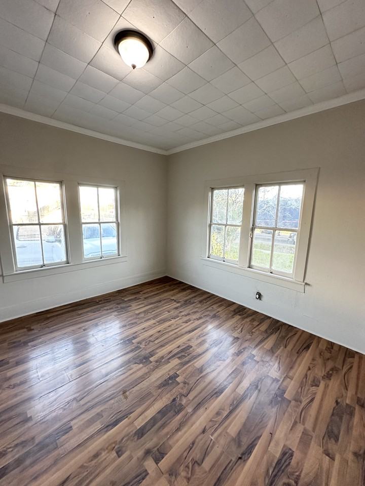 202 Carmel Dr #NA - Photo 5 of 7