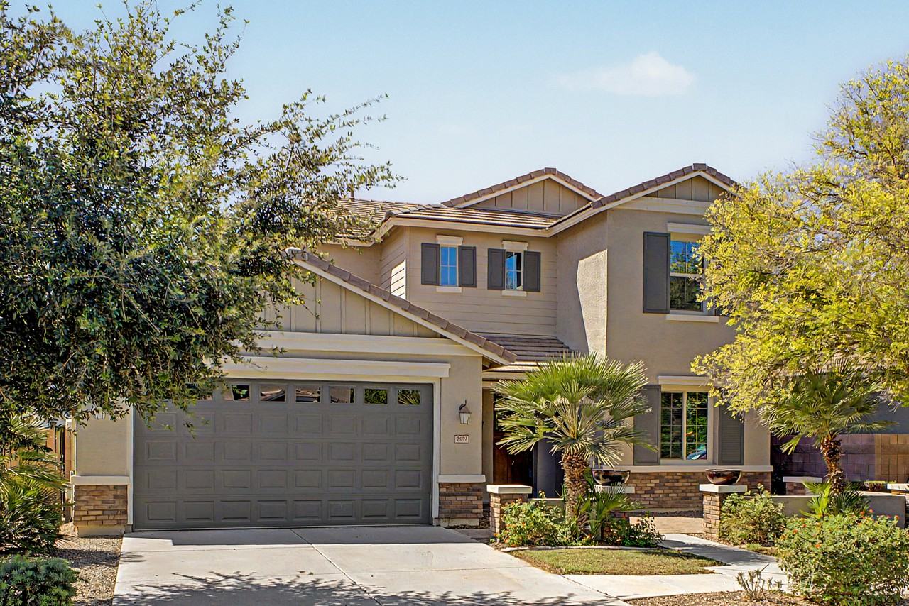 2559 E Penedes Dr #NA - Photo 3 of 50
