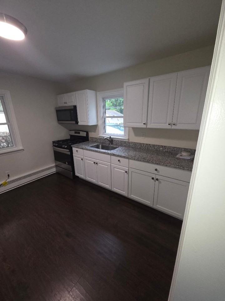 1005 Swarthmore Ave #NA - Photo 4 of 12