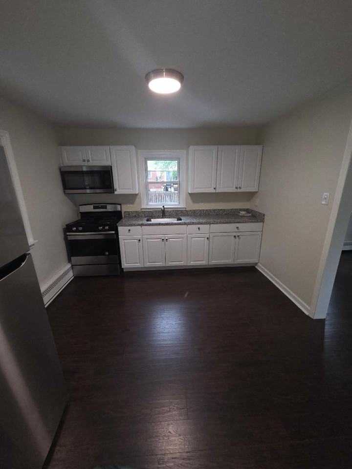 1005 Swarthmore Ave #NA - Photo 5 of 12