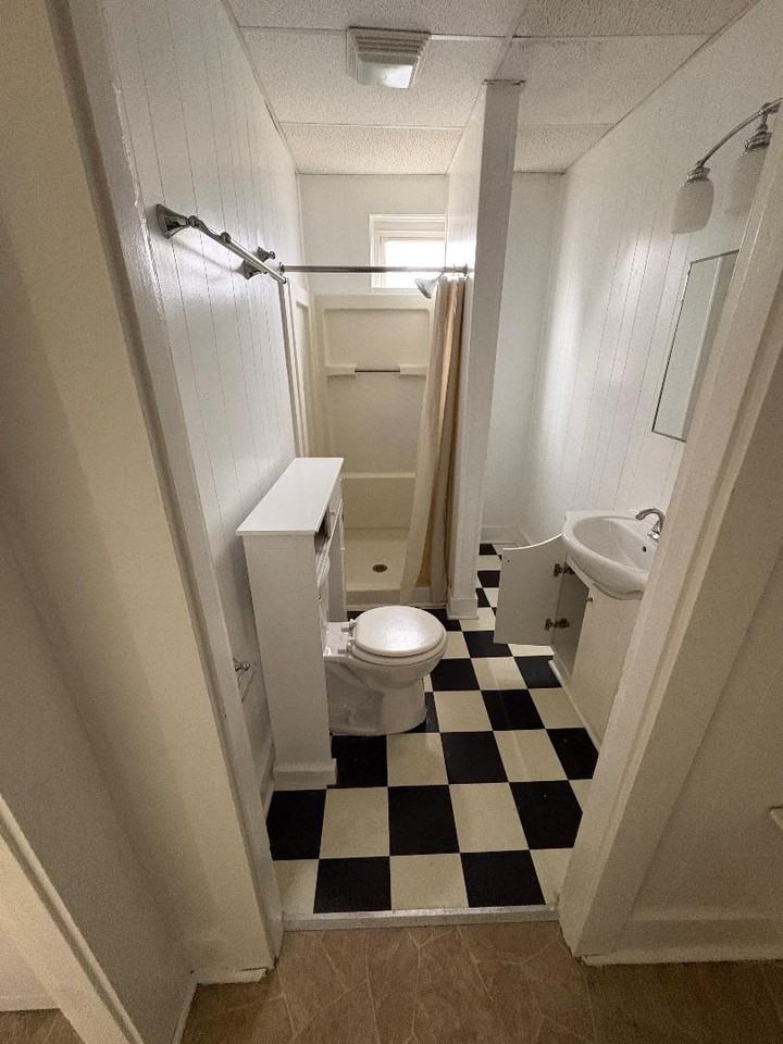 700 Sw A St #1 - Photo 7 of 7