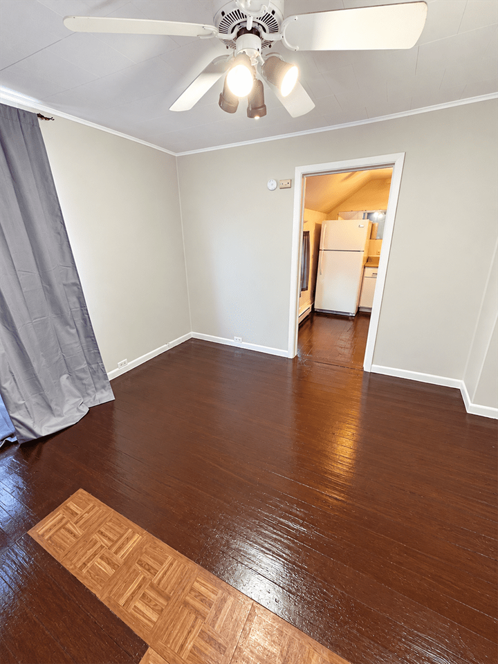 228 E Wesley St #2 - Photo 4 of 7