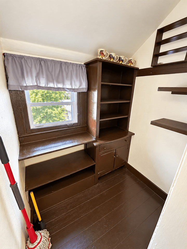 228 E Wesley St #2 - Photo 6 of 7