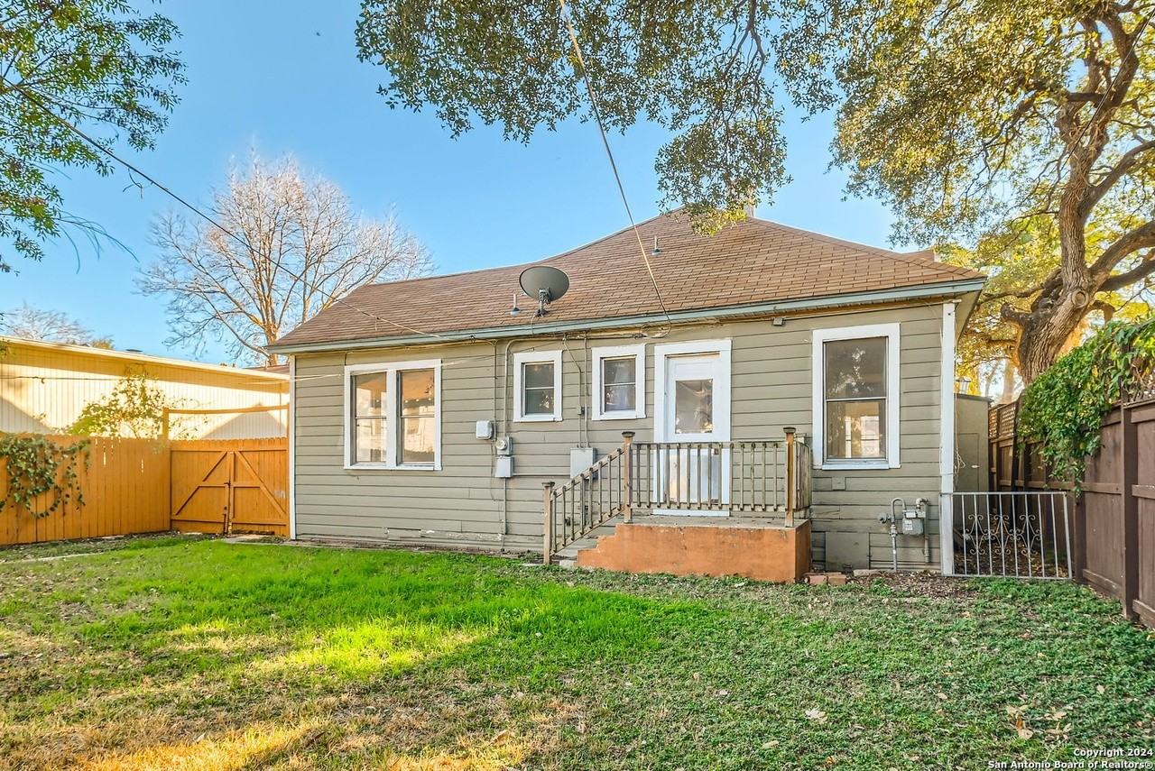 1611 Mckinley Ave #NA - Photo 2 of 19