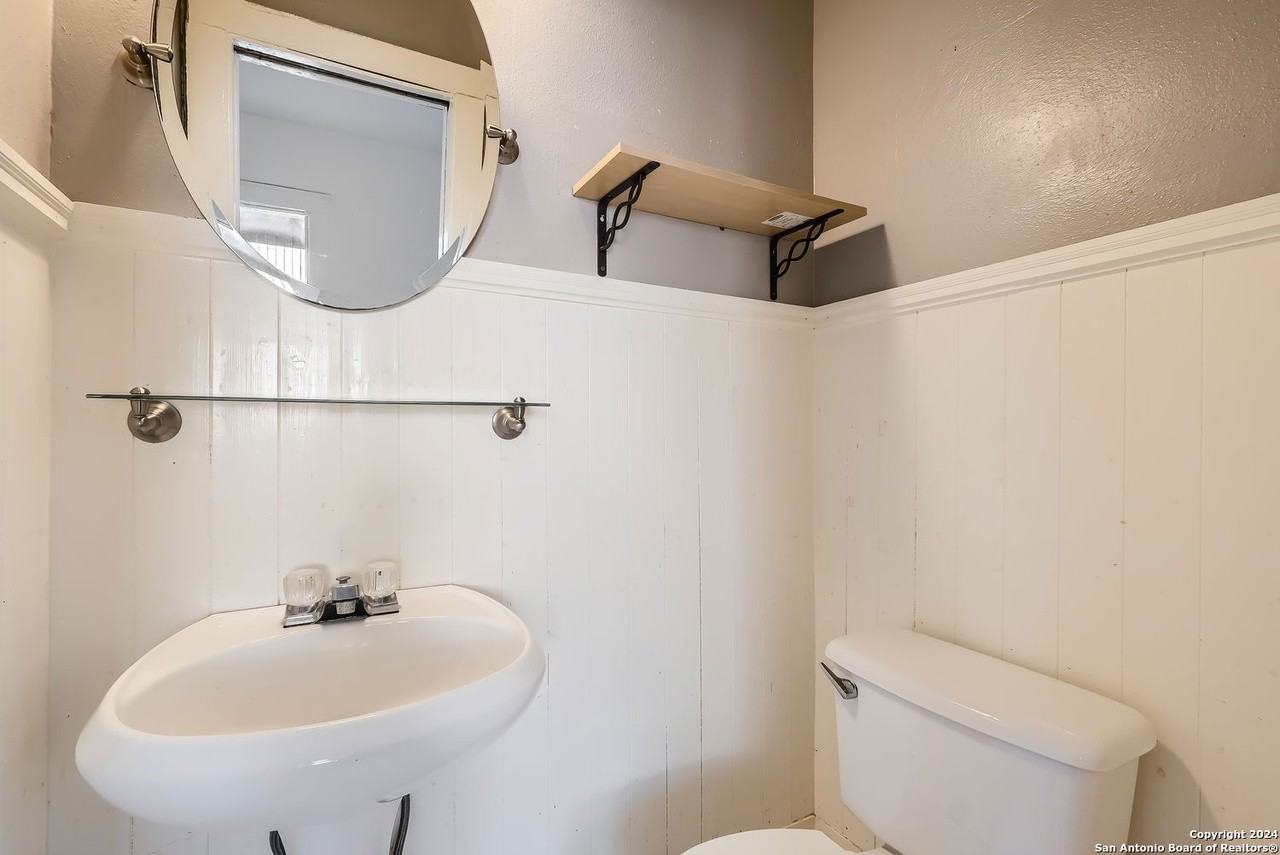 1611 Mckinley Ave #NA - Photo 3 of 19